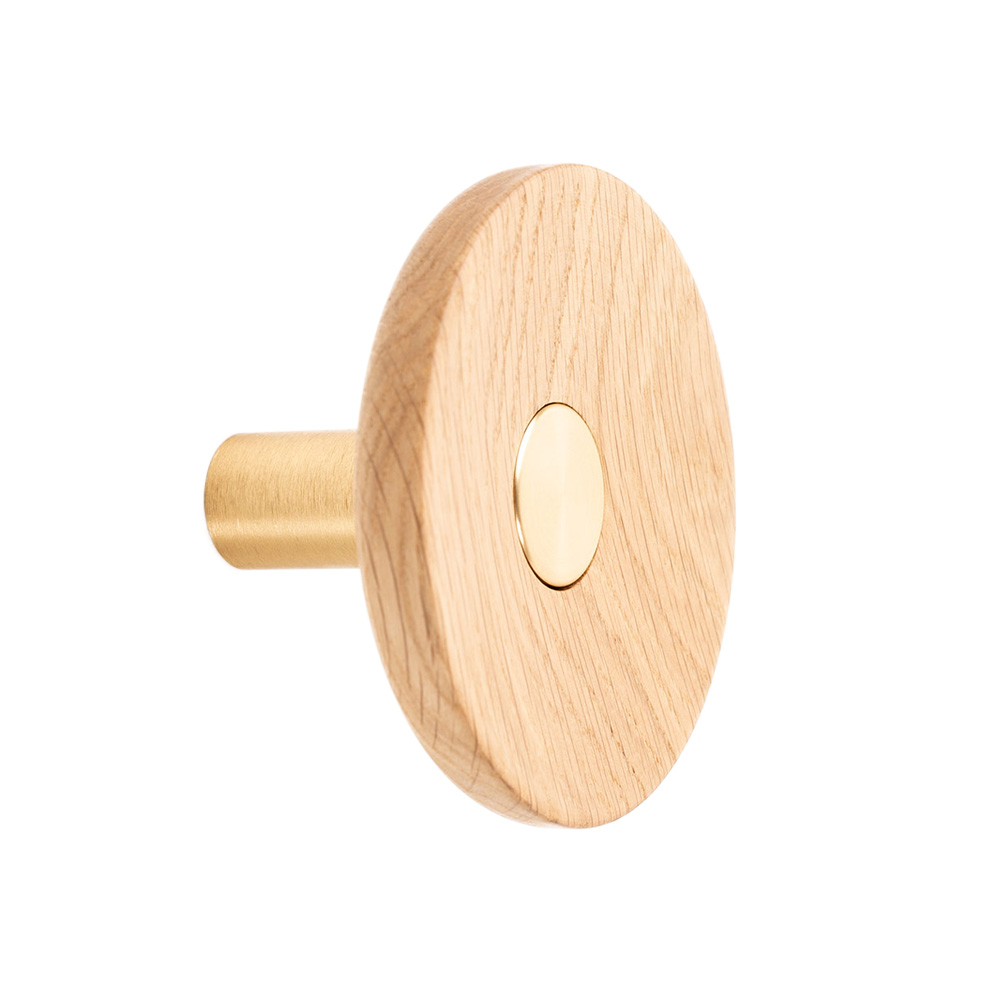Knagg Zoot - 90mm - Eik/Messing i gruppen Knagger / Farge/Materiale / Tre hos Beslag Online (10007-BO)