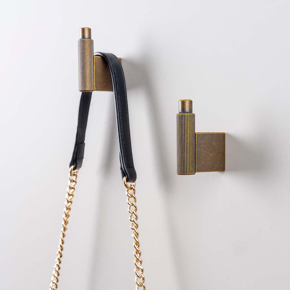 Knagg Arpa - Antikk Messing