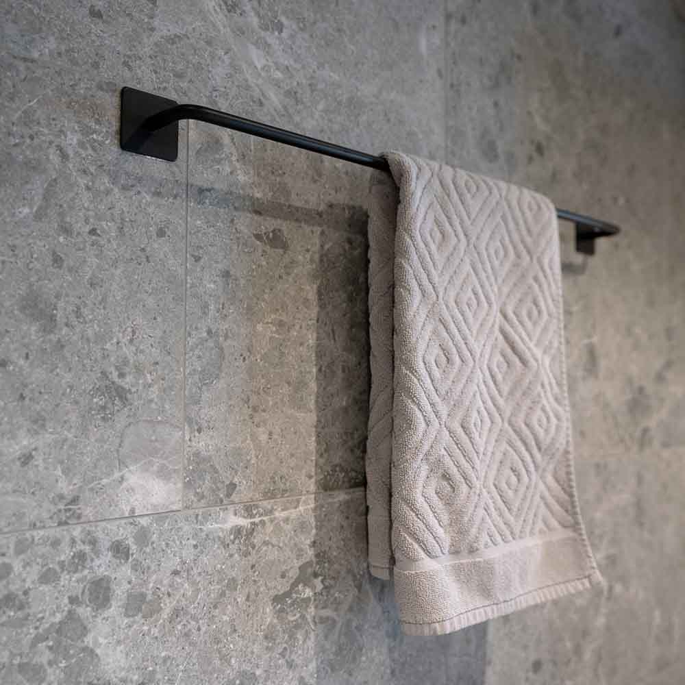 Base 200 Håndkleholder - Matt Sort