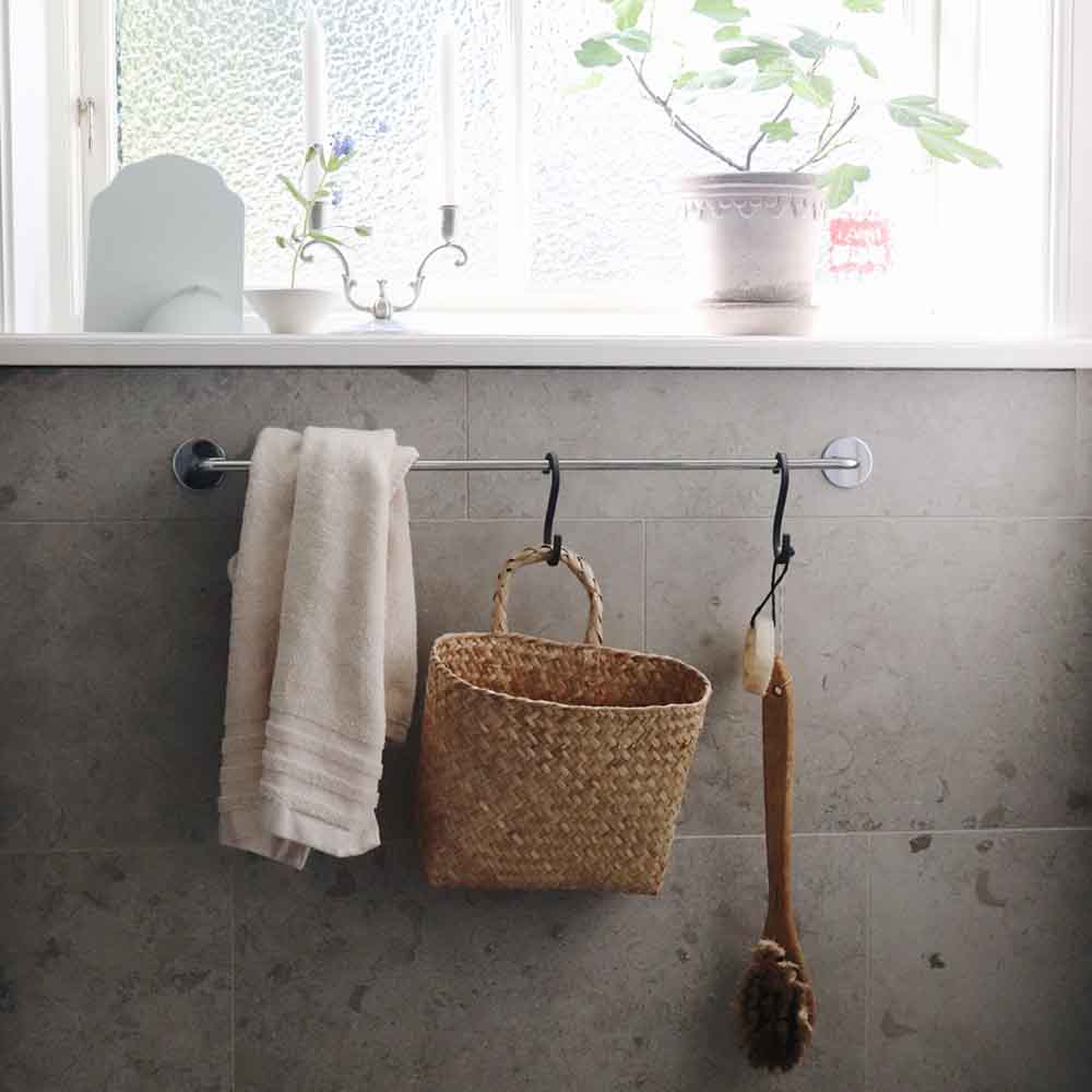 Base 100 Håndkleholder - Børstet Rustfritt Stål Finish