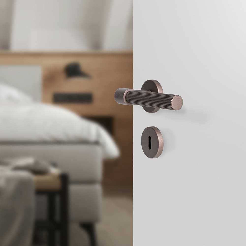 Dørhåndtak Helix 200 Stripe - Mørk Bronse