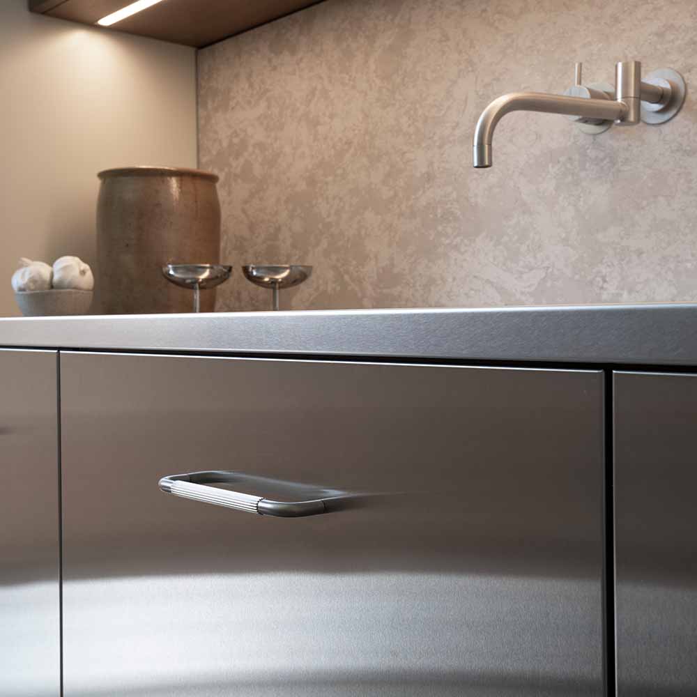 Håndtak Helix Stripe - Rustfritt Stål Finish