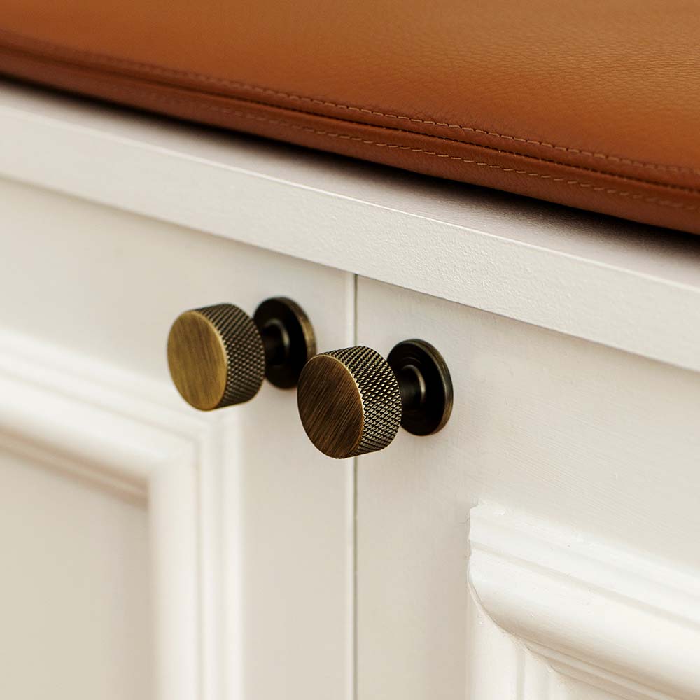 Knott Crest - Antikk Bronse