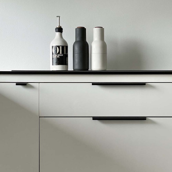 Profilhåndtak Edge Straight - 40mm - Børstet Sort