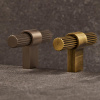 Knott T Helix Stripe - Rustfritt Stål Finish