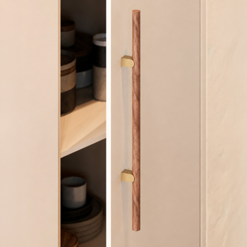 Håndtak Kumo Wood - Valnøtt/Børstet Messing
