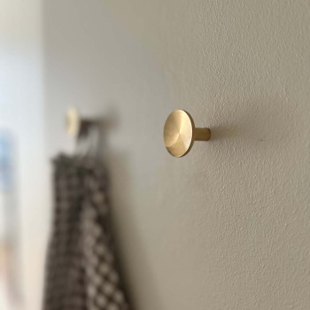 Knagg Sture - 28mm - Børstet Ubehandlet Messing