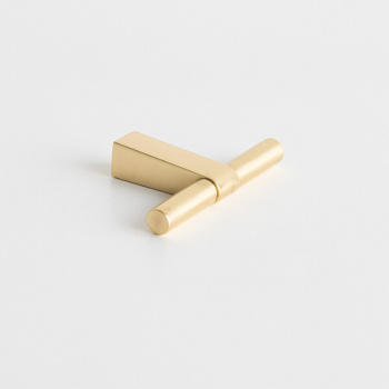 Knott T Petit - Polert Messing
