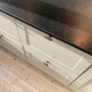 Knott T Manor - Antikk Messing