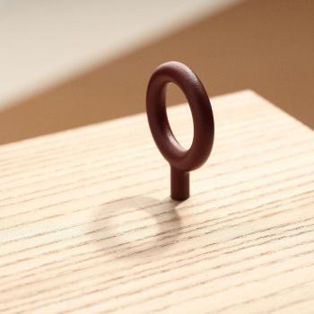 Toniton Key Knott - Reddish Brown