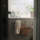 Base 100 Håndkleholder - Børstet Rustfritt Stål Finish