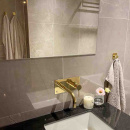 Håndklekrok Base 220 1-Knagg - Polert Messing