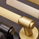 Dørhåndtak Helix 200 Stripe - Skandinavisk Standard - Sort