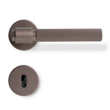 Dørhåndtak Helix 200 Stripe - Skandinavisk Standard - Mørk Bronse