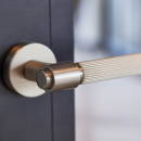 Dørhåndtak Helix 200 Stripe - Rustfritt Stål Finish