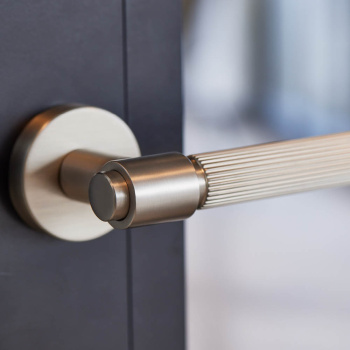 Dørhåndtak Helix 200 Stripe - Rustfritt Stål Finish