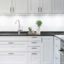 Håndtak 1353 - Forniklet/Sort Lær