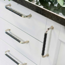 Håndtak 1353 - Forniklet/Sort Lær