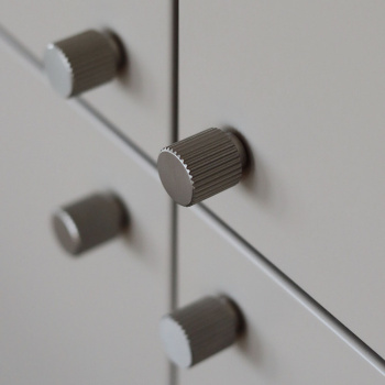 Knott Helix Stripe - Rustfritt Stål Finish